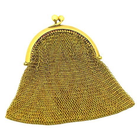 Antique Sapphire Filigree 18 Karat Yellow Gold Mesh Hand Purse For Sale