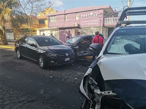 Un Policía Y Dos Heridos En Choque De Patrulla En Boca Del Río La