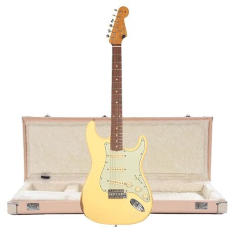 Fender Stratocaster White Vintage White > Guitars Electric Solid Body ...