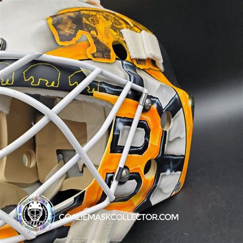 Linus Ullmark Goalie Mask Unsigned 2022-2023 Boston CENTENNIAL Orr Ber ...