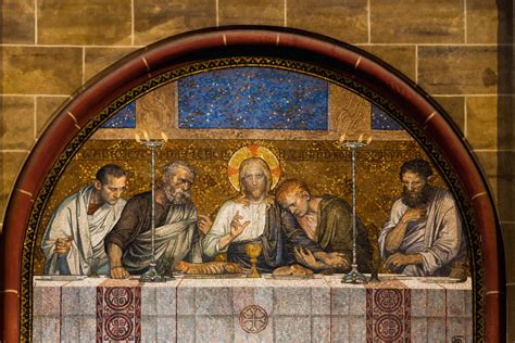 Maundy Thursday: Catholic Customs & Traditions | Catholic Truth Society