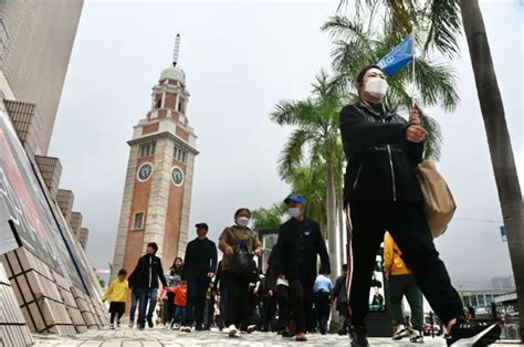 内地访港游客突破单日10万人次 部门动态