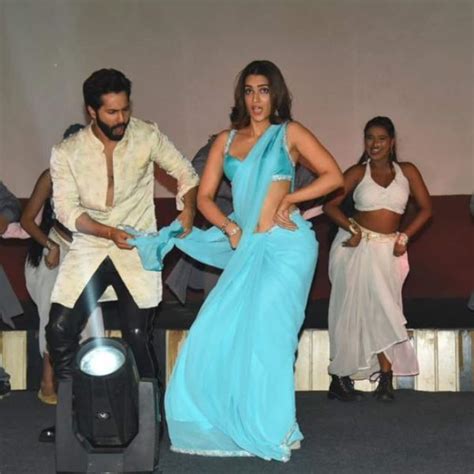 Varun Dhawan And Kriti Sanon Film Bhediya Song Thumkeshwari Launching Pictures वरुण धवन और