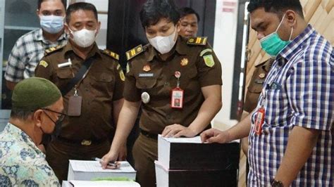 Diduga Korupsi Rp 1 2 M Kepala Kantor Sandi Kota Medan Guntur