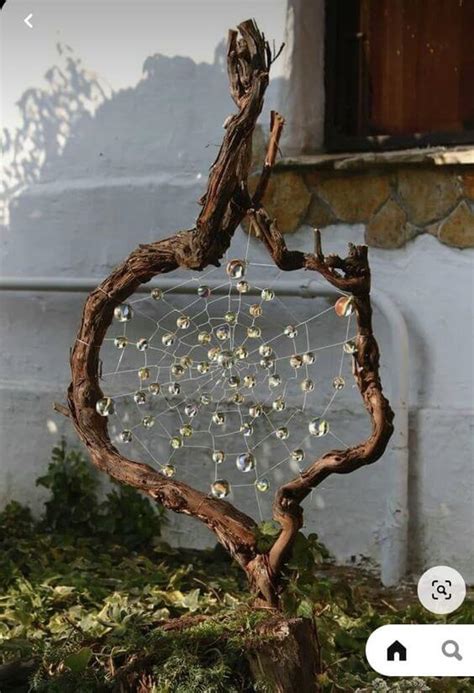 31 Striking DIY Wood Projects For Your Garden Space