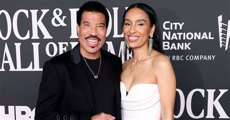 Lionel Richie, 73, and GF Lisa Parigi, 33, stun at singer's induction into Rock & Roll Hall of ...