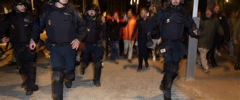 Tensión y cargas policiales al final de la última protesta en Ferraz