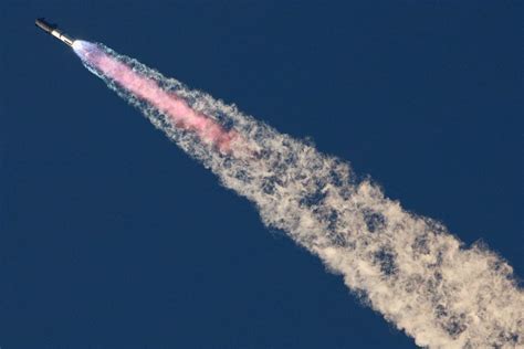 Spacex Launches Starship The 5th Time Successfully Catches Booster In