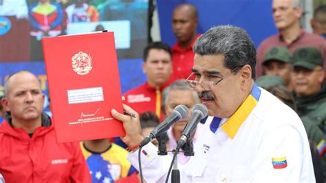 Maduro Assina Decretos Para Criar Estado De Essequibo Na Guiana