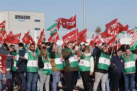 Comienza la huelga indefinida de los trabajadores del centro logístico