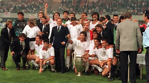 198990 Rijkaard Trifft Zum Sieg Des Ac Milan Uefa Champions League