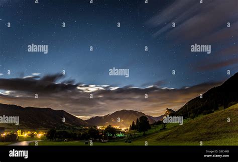 Long exposure night sky stars hi-res stock photography and images - Alamy