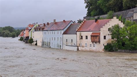 Hochwasser In Österreich Sölden Ist Immer Noch Von Außenwelt