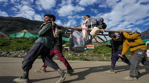 Amarnath Yatra 2023 Over 1 4 Lakh Pilgrims Perform Darshan At Holy