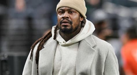 Trial Date Set For Former NFL Running Back Marshawn Lynch