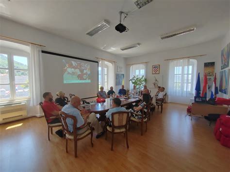 Odr An Okrugli Stol Na Temu Va Nost Izvaninstitucionalnog Obrazovanja