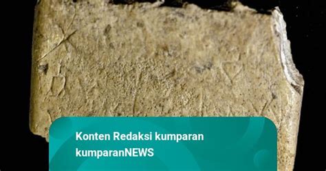 Foto Arkeolog Temukan Artefak Sisir Gading Berusia Tahun Di