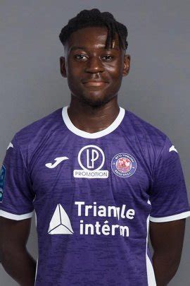 Manu Koné Stats et palmarès 24 25