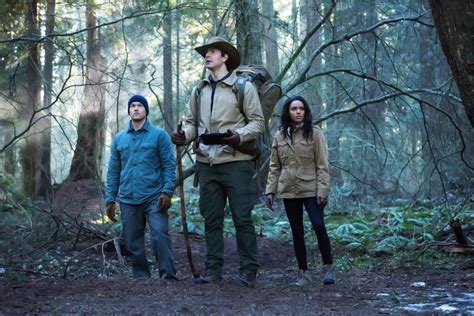 Slideshow: DC's Legends of Tomorrow: "Land of the Lost" Photos