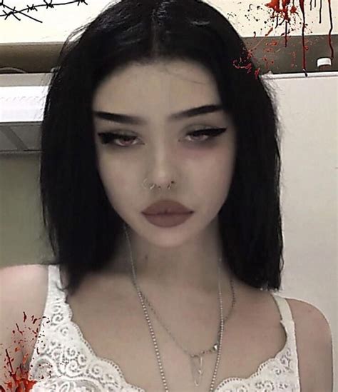 𝘤𝘰𝘴𝘮𝘪𝘤𝘨𝘰𝘵𝘩 ♡ 𝘪𝘨 𝘢𝘮𝘺𝘣𝘵𝘰𝘳𝘳𝘦𝘴 Edgy Makeup Alt Makeup Alternative Makeup