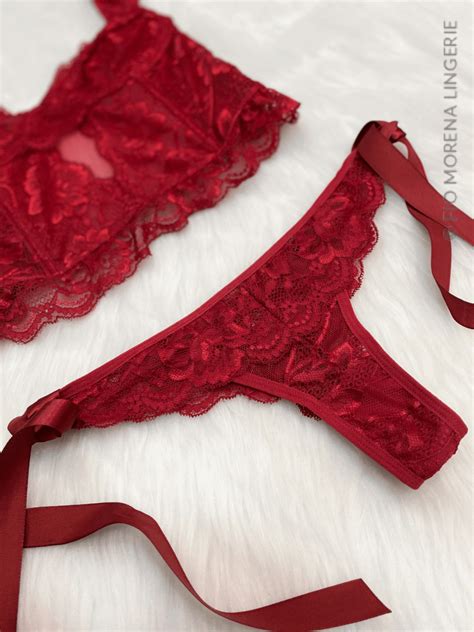 Lingerie Desiré Corpete 2 em 1 sem bojo em renda e Tule Vermelho Fio Morena Lingerie