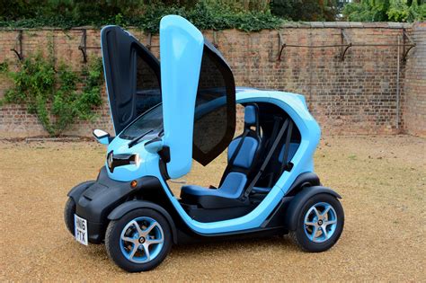 Renault Twizy Coupe Review (2012 - ) | Parkers