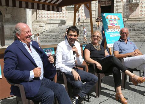 Sbaracco loriginale è solo in centro Una festa del commercio che piace