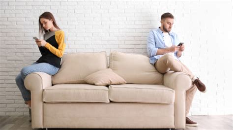 pacar  mengabaikan kamu