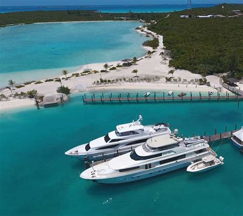 Westport Yachts Models | Luxury Boat Building | Mega-Yacht Luxury USA