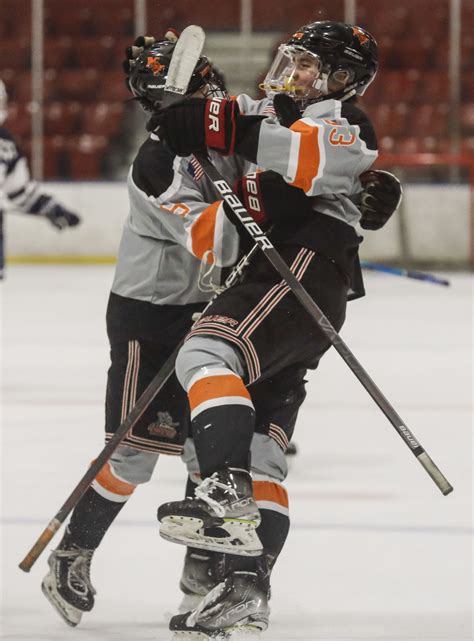 Boys Ice Hockey: Chatham, Middletown North tie in Gold Out for Kids