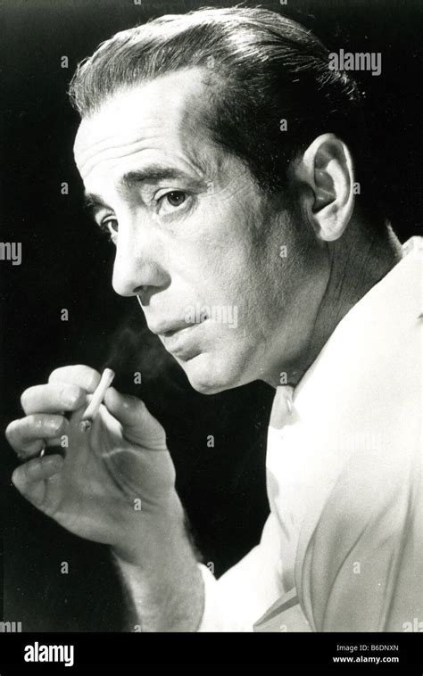 Humphrey bogart cigarette hi-res stock photography and images - Alamy