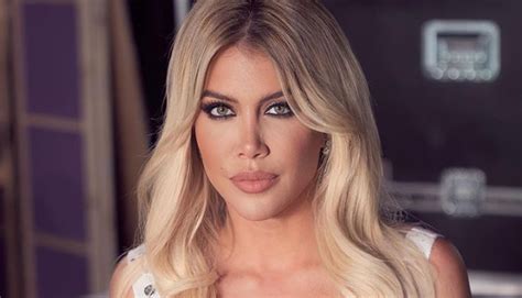 Wanda Nara Subió Una Foto En Topless Y La Borró Pero No Evitó Que Se