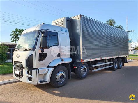 Caminhao Ford à venda bitruck 8x2 Ônibus e Vans