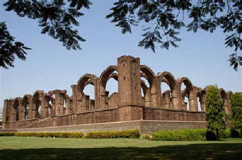 Bijapur Fort - Architecture | Tutorialspoint