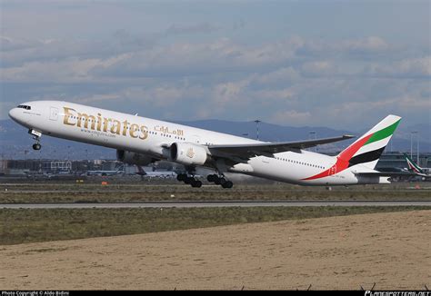 A Emv Emirates Boeing H Photo By Aldo Bidini Id