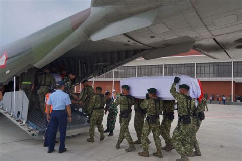 Panglima Tni Kasad Pangkostrad Dan Kapolri Sambut Jenazah Prajurit