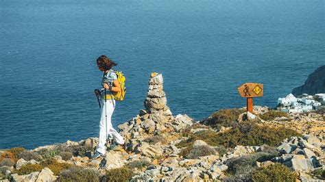 Discover the hiking paths of Folegandros | Outdoor activities | Discover Greece