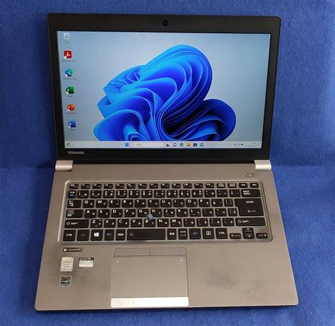 傷や汚れありSSD 256 GBWebカメラMS Office 365東芝 dynabook R64 W5K Core i7