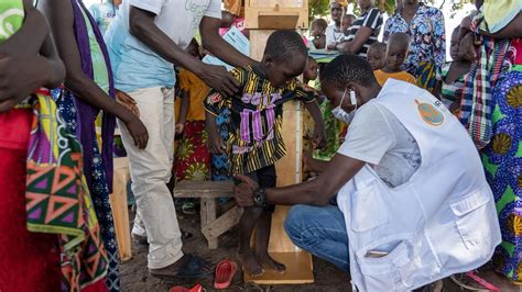 MURIERON 70 NIÑOS EN GAMBIA POR JARABES PARA LA TOS CONTAMINADOS