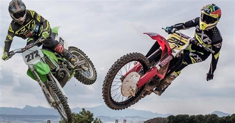 CR500 vs KX500 - 500cc Dirt Bike Shootout! What would you choose ...