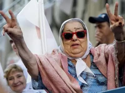 El Gobierno decretó 3 días de duelo por la muerte de Hebe de Bonafini