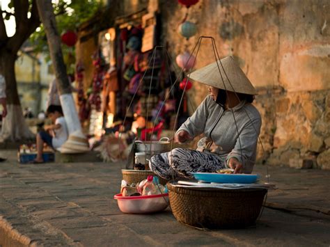 Street Vendors- a special and indespensable feature of Vietnam culture ...