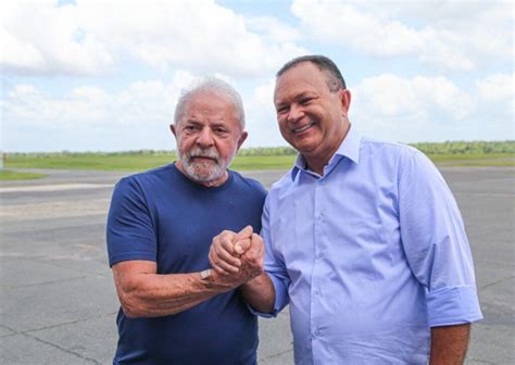 Brand O Recebe Lula No Aeroporto De S O Lu S Gilberto L Da