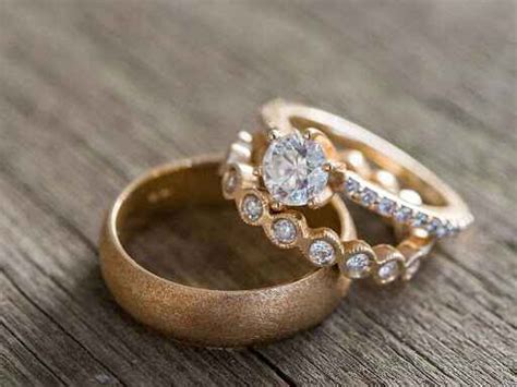 8 Wedding Ring Engraving Ideas You'll Love