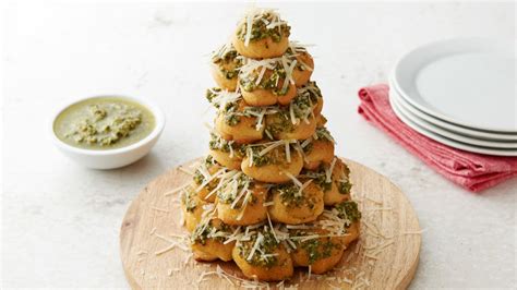 3 Ingredient Pesto Parmesan Christmas Tree Recipe