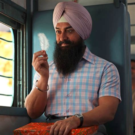 Laal Singh Chaddha Movie Review Aamir Khan Stars In Bollywood Remake