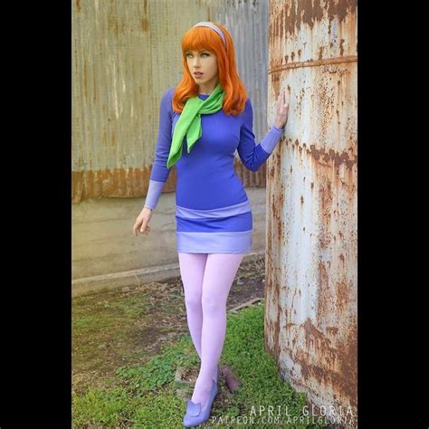 Pin By Bünny Vonfäüsch On Daphne Blake My First Crush Cosplay Outfits Daphne Costume Hot