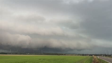 Heftige Unwetter In Deutschland Hagel Sturm Starkregen Und