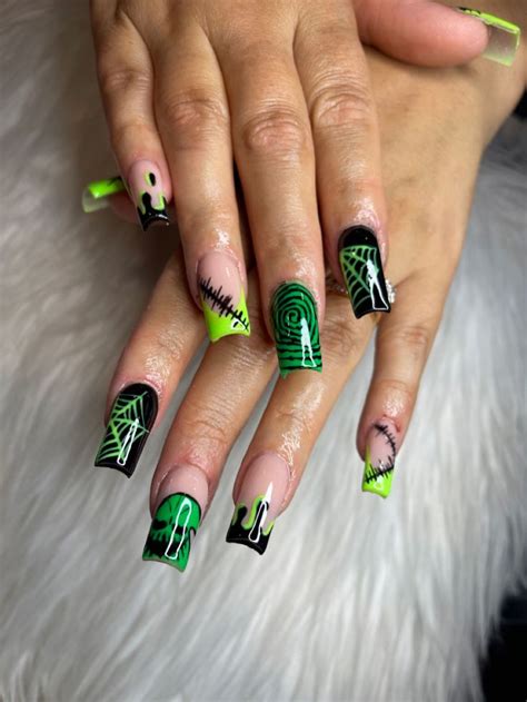 Oogie Boogie Nails Halloween Acrylic Nails Colorful Nail Designs Halloween Nails