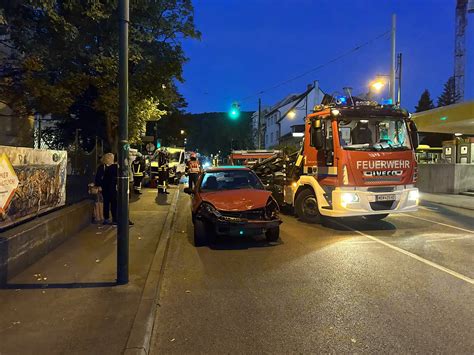 Fahrzeugbergung Nach Verkehrsunfall Freiwillige Feuerwehr Der Stadt